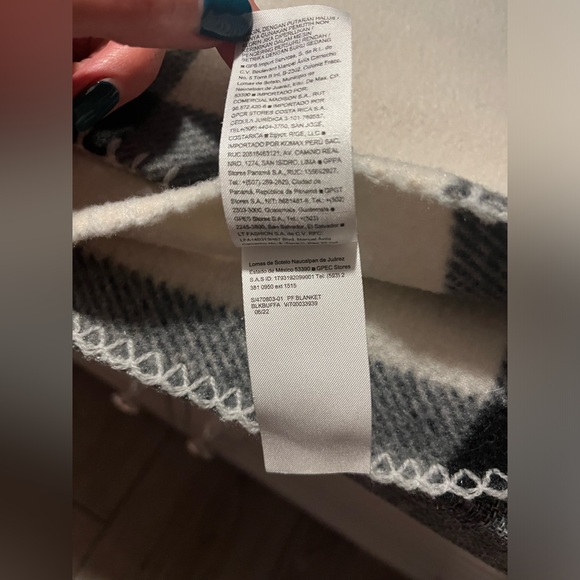 Fleece Throw Blanket - Picture 6 of 14